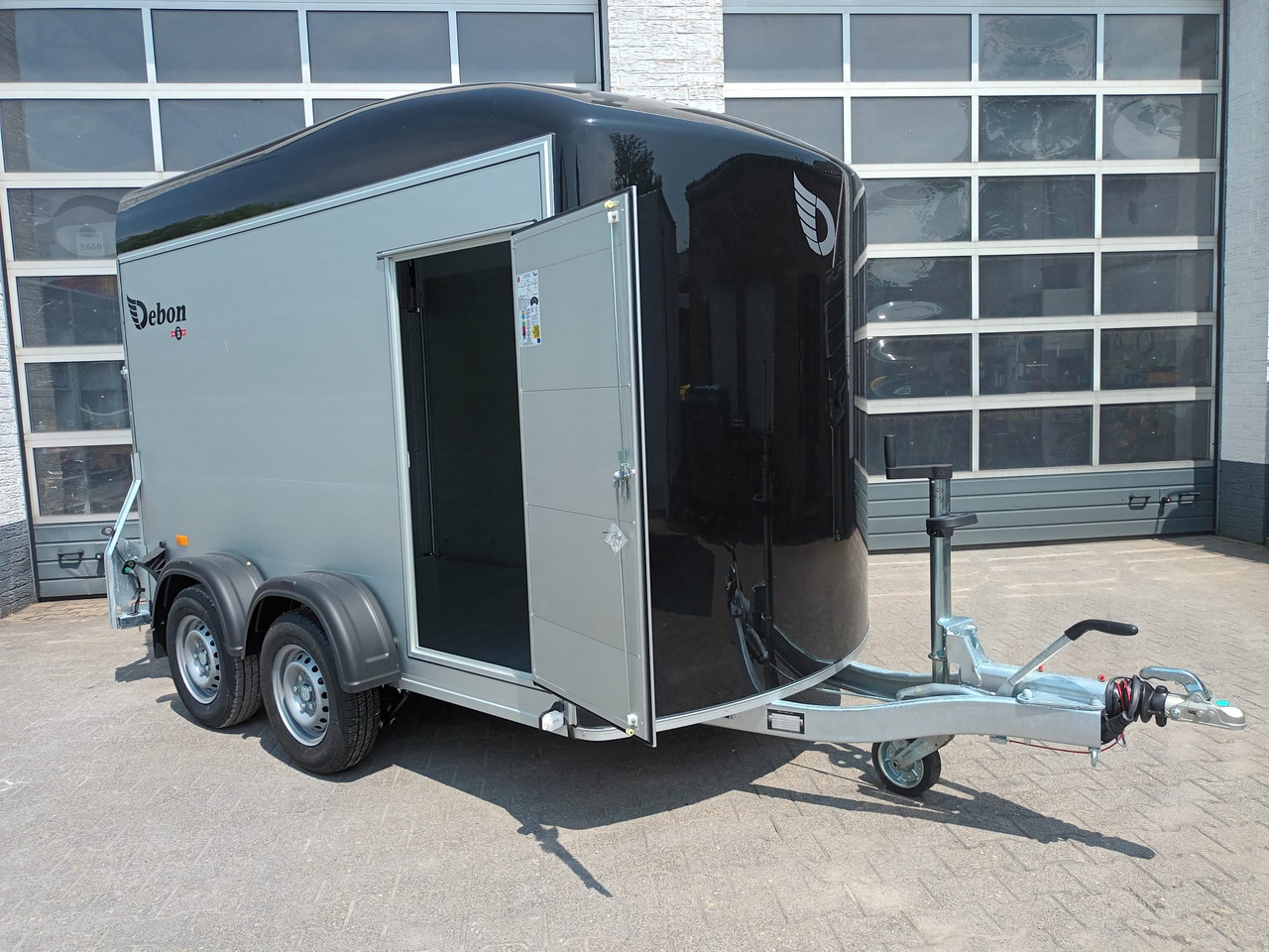 Cargo Roadster 500+ 312x167x199cm Alu Poly black Seitentür Pullman 100km/H 2600kg - Auto järelhaagis: pilt 1 Cargo Roadster 500+ 312x167x199cm Alu Poly black Seitentür Pullman 100km/H 2600kg - Auto järelhaagis: pilt 1