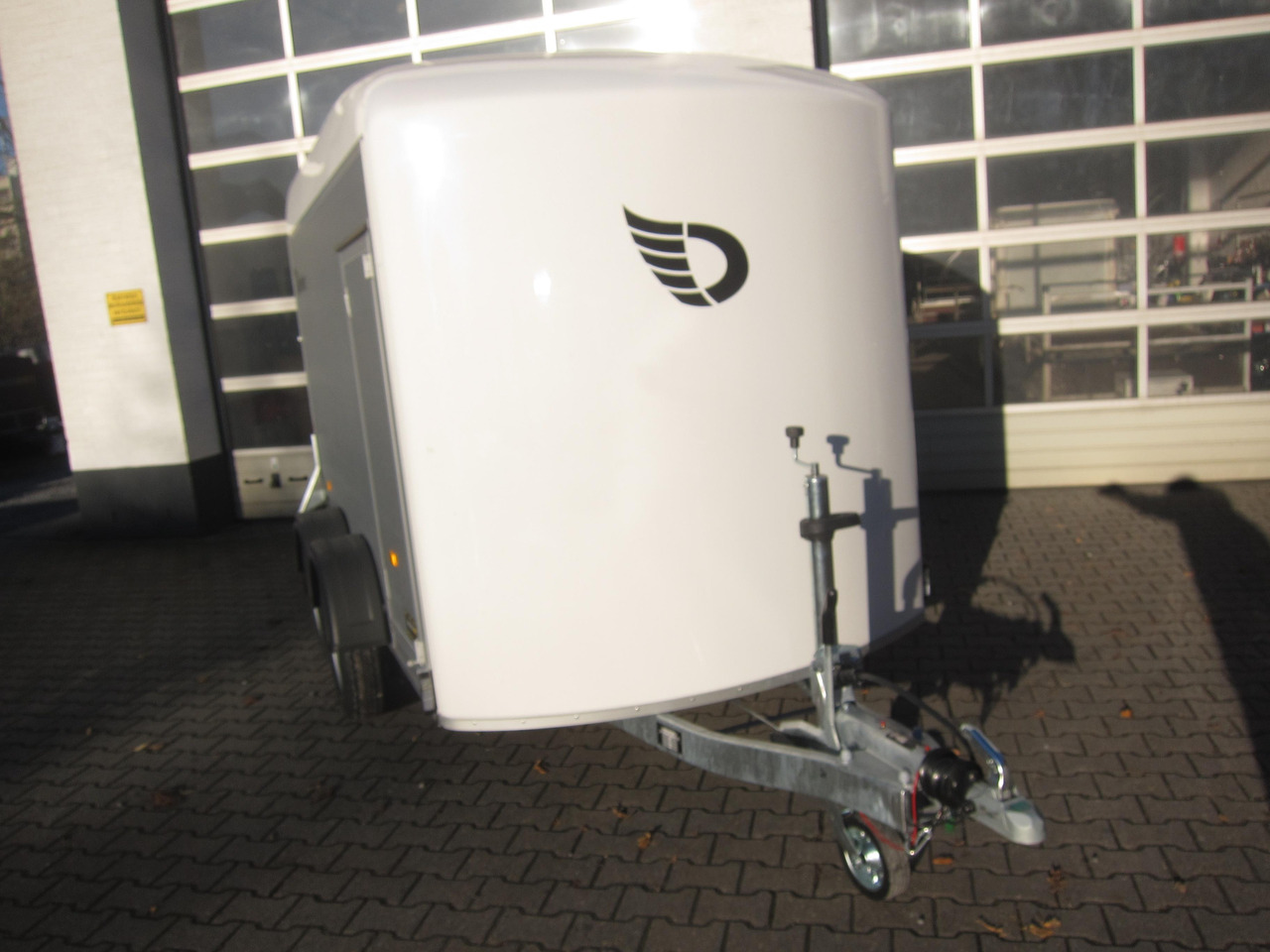 Mootorratta haagis Cargo Roadster 500+ 312x167x199cm Alu Poly white Seitentür Pullman 100km/H 2600kg Modell 2024: pilt 6