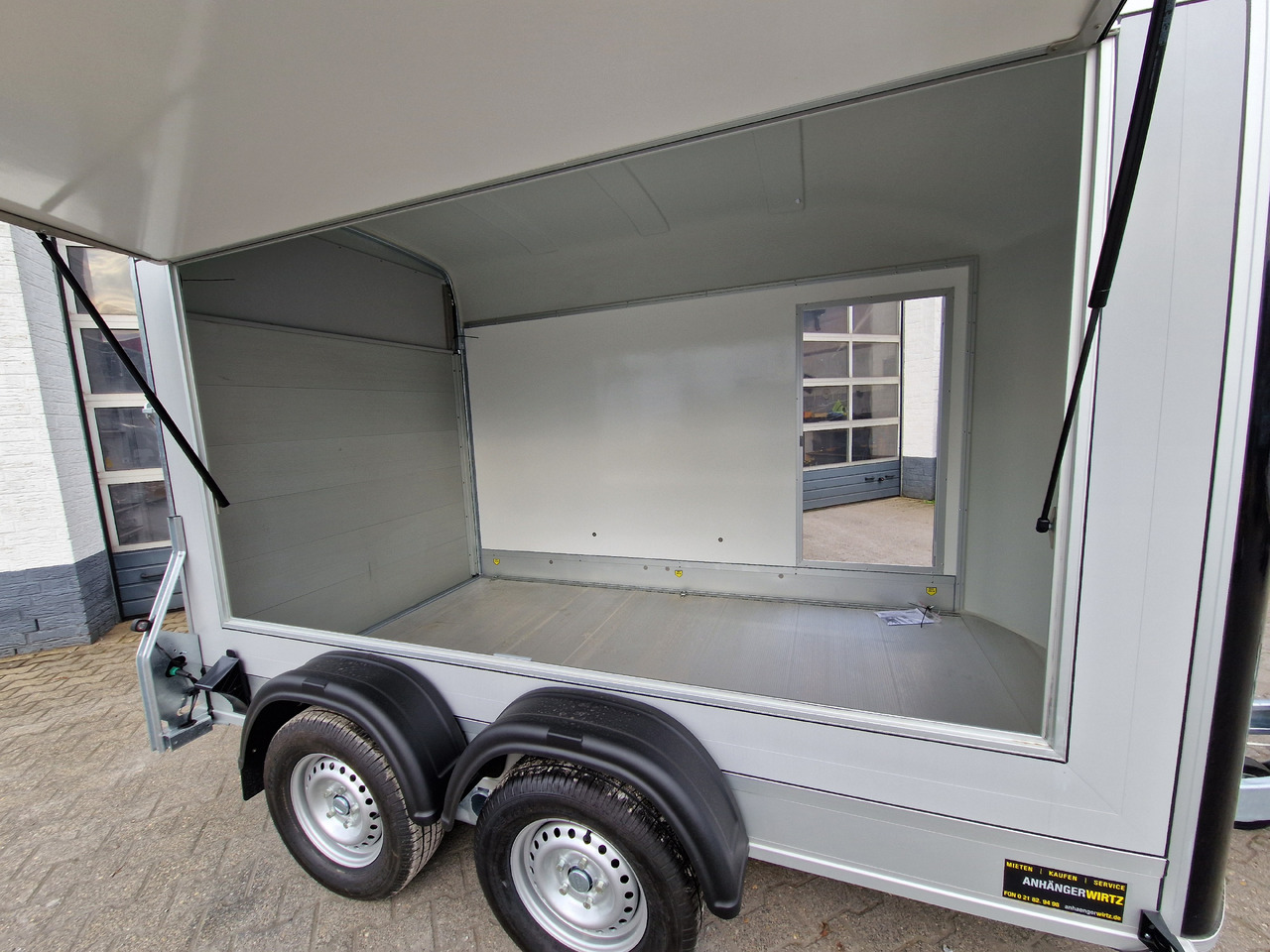 Cargo Roadster 500 312x167x199cm Sandwich Poly schwarz Seitenklappe Seitentür Pullman 100 km/H - Toitlustus haagis: pilt 5 Cargo Roadster 500 312x167x199cm Sandwich Poly schwarz Seitenklappe Seitentür Pullman 100 km/H - Toitlustus haagis: pilt 5