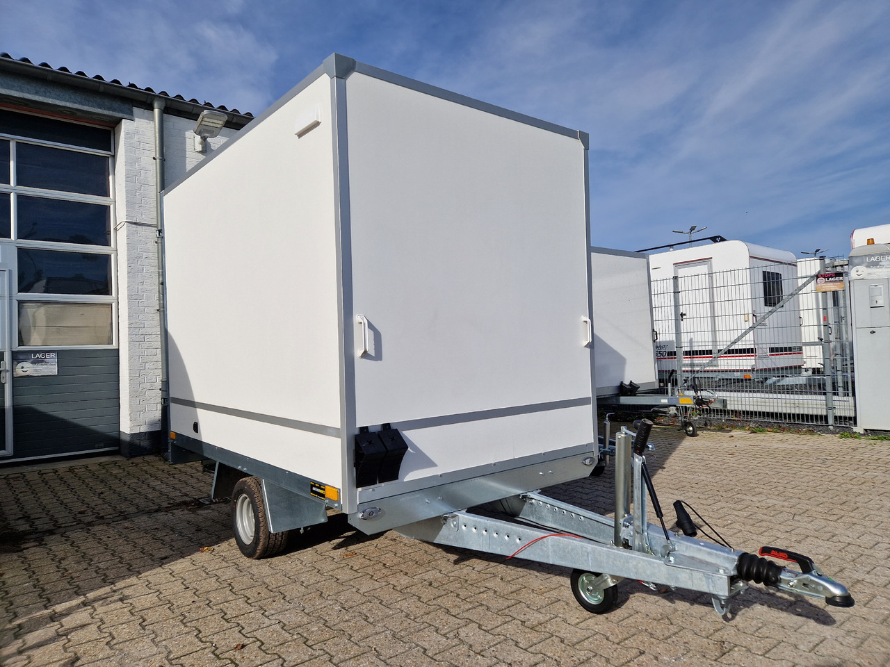 Kargo Koffer Hochlader FC1326HD 260x160x180cm Zurrsystem (S) 1300kg 100km/H - Furgoonjärelhaagis: pilt 2 Kargo Koffer Hochlader FC1326HD 260x160x180cm Zurrsystem (S) 1300kg 100km/H - Furgoonjärelhaagis: pilt 2