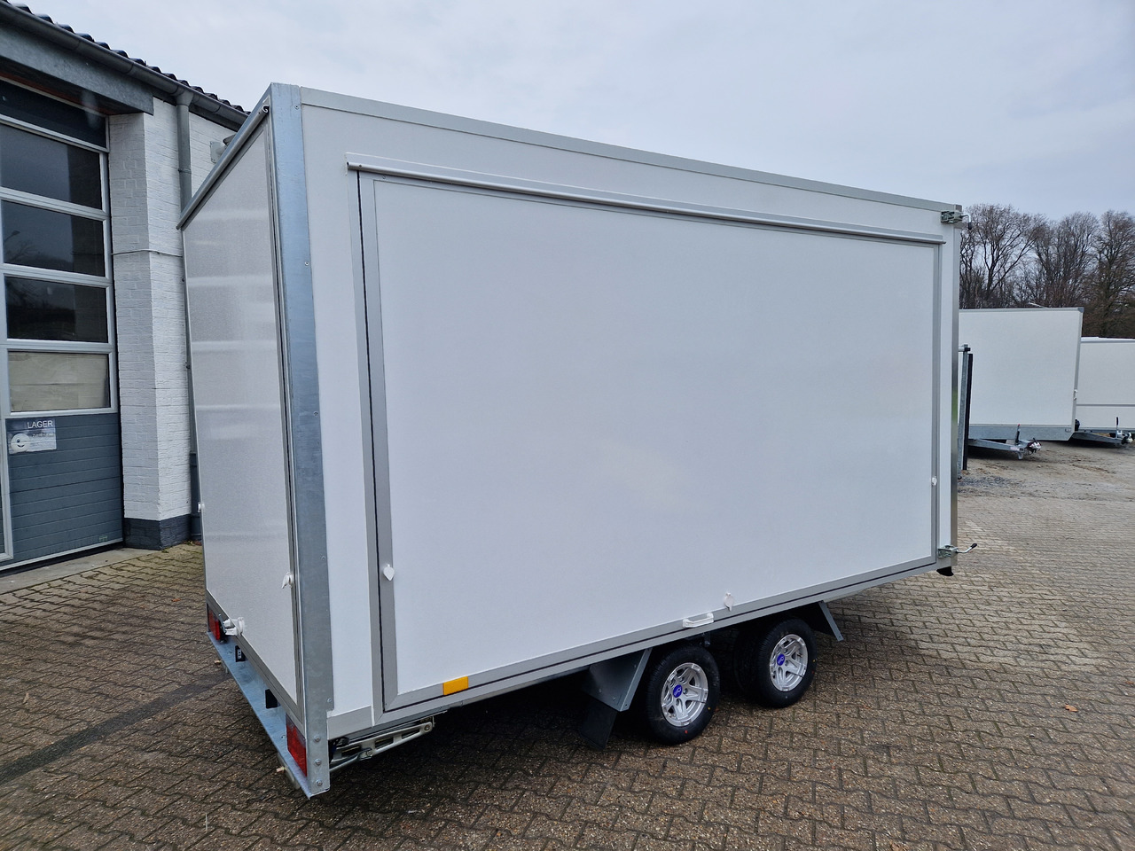Toitlustus haagis Koffer Hochlader FC2024HTL Messe 400x200x200cm aerodynamisch 10" Alufelgen (XL) 2000kg 100 km/H: pilt 11