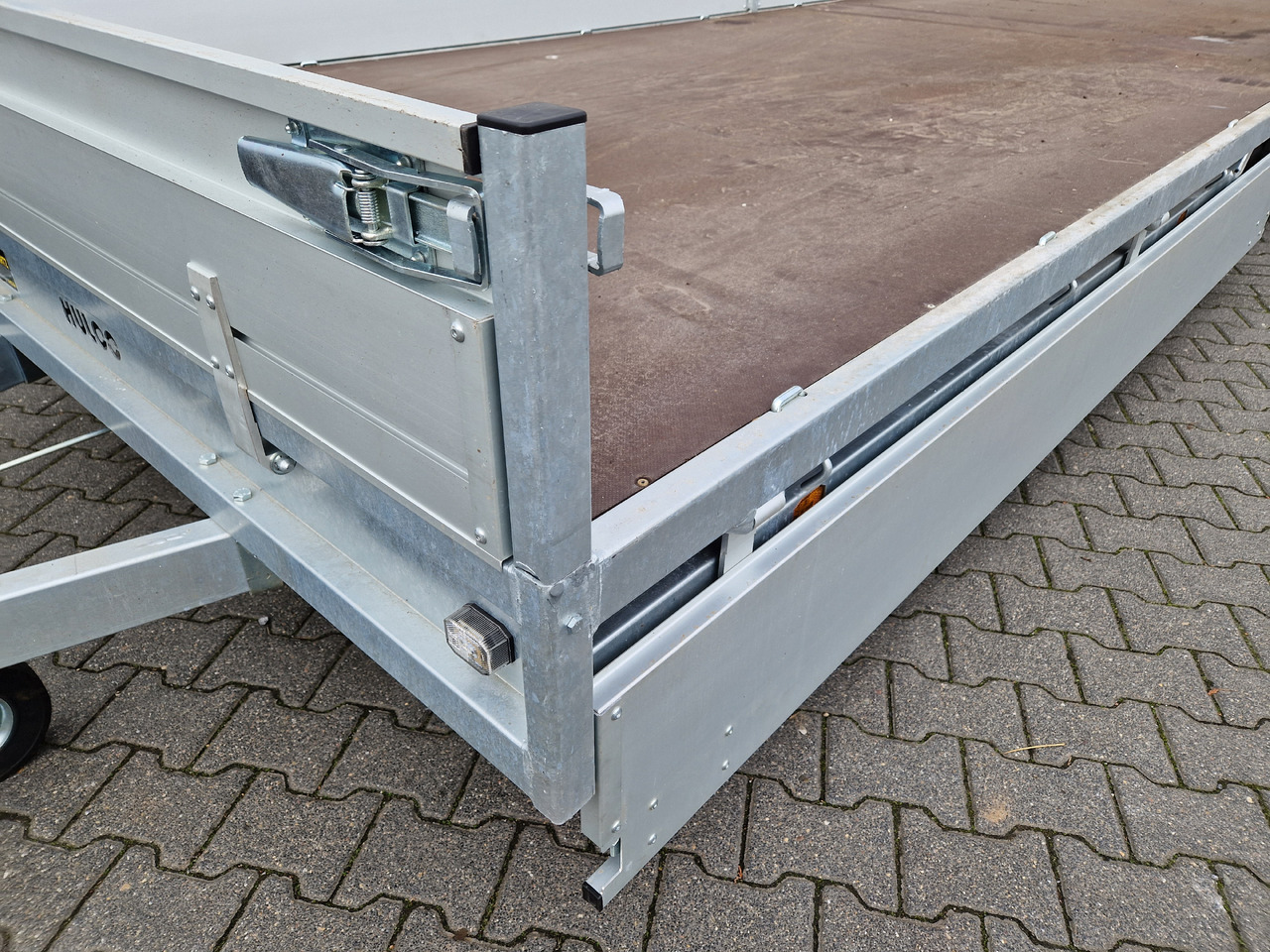 MEDAX 2-3500 611x223x30cm extrabreit niedrig Fahrwerk 12" (XXXL) 3500kg - Platvormhaagis/ Madelhaagis: pilt 3 MEDAX 2-3500 611x223x30cm extrabreit niedrig Fahrwerk 12" (XXXL) 3500kg - Platvormhaagis/ Madelhaagis: pilt 3
