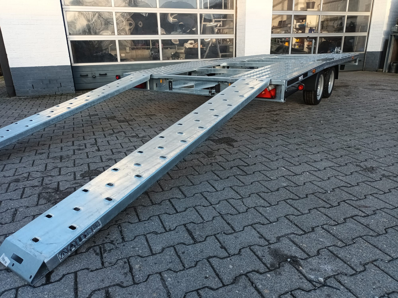 Martz GT UNIDECK PLUS 450/2 S 2,7T Lohr Stahl Fahrschienen Winde 13" 2700kg - Treiler järelhaagis: pilt 1 Martz GT UNIDECK PLUS 450/2 S 2,7T Lohr Stahl Fahrschienen Winde 13" 2700kg - Treiler järelhaagis: pilt 1