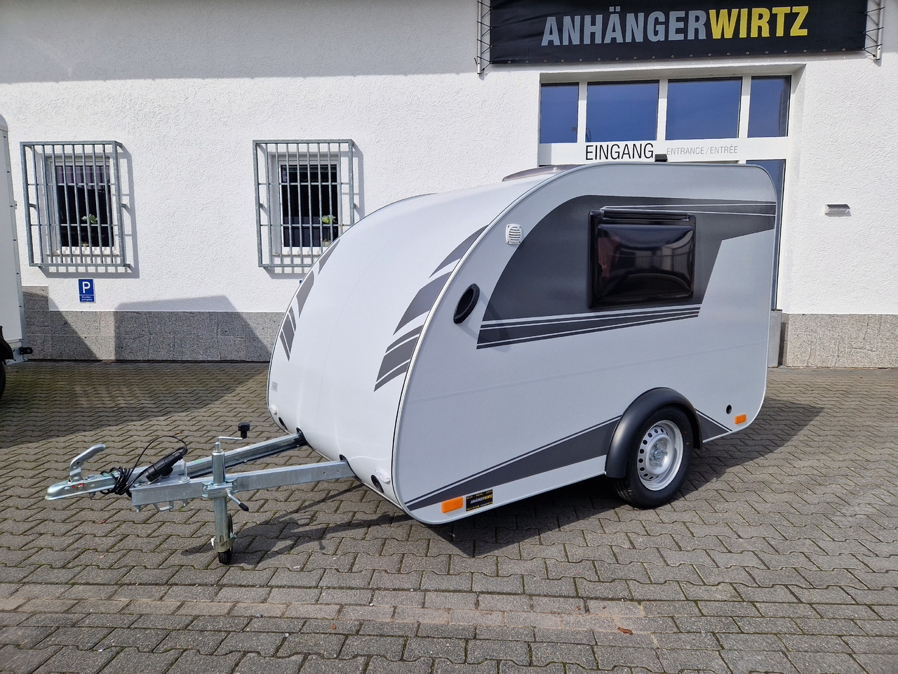 Mini Camper Mini Tommy TMC25 Basic 252x140x121cm 100 km/H 750kg ungebremst Januar AKTION - Haagissuvila: pilt 3 Mini Camper Mini Tommy TMC25 Basic 252x140x121cm 100 km/H 750kg ungebremst Januar AKTION - Haagissuvila: pilt 3