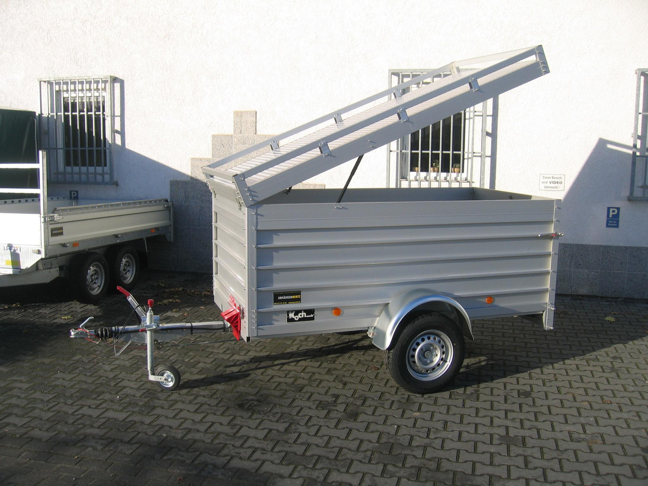 PKW Anhänger Koch Aluline 4.13 Deckel 250x125x95cm (S) 1300kg 100 km/H Aktion 2022 - Furgoonjärelhaagis: pilt 2 PKW Anhänger Koch Aluline 4.13 Deckel 250x125x95cm (S) 1300kg 100 km/H Aktion 2022 - Furgoonjärelhaagis: pilt 2