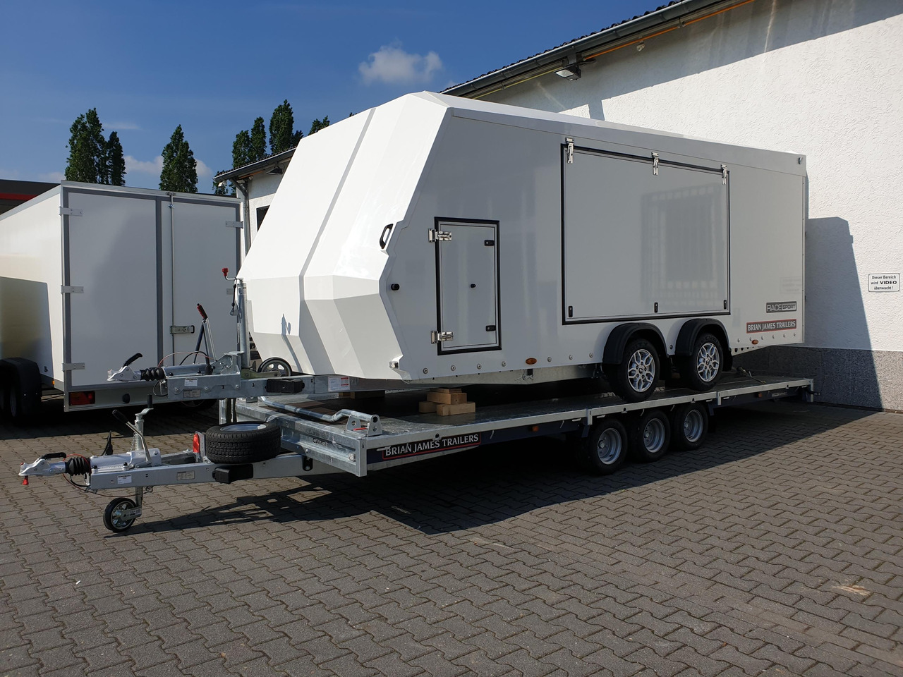 Race Sport Transporter 500x200x175cm Alufelgen silver 4x12" 3000kg Abverkauf - Furgoonjärelhaagis: pilt 3 Race Sport Transporter 500x200x175cm Alufelgen silver 4x12" 3000kg Abverkauf - Furgoonjärelhaagis: pilt 3