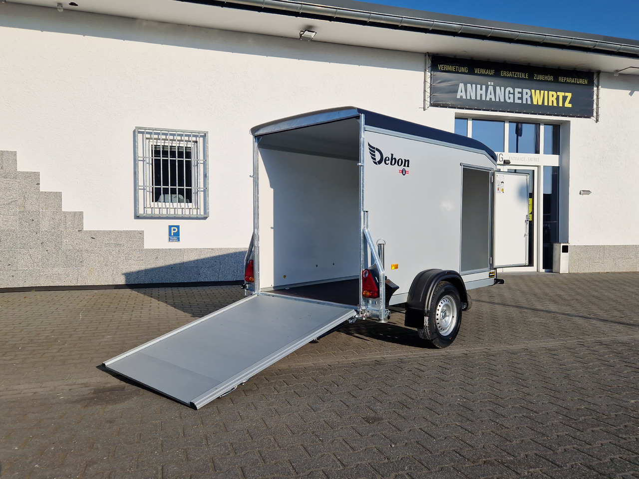 Roadster Sport C255 252x125x154cm aero Sandwich silvergrey Poly black Seitentür 1300kg - Auto järelhaagis: pilt 1 Roadster Sport C255 252x125x154cm aero Sandwich silvergrey Poly black Seitentür 1300kg - Auto järelhaagis: pilt 1