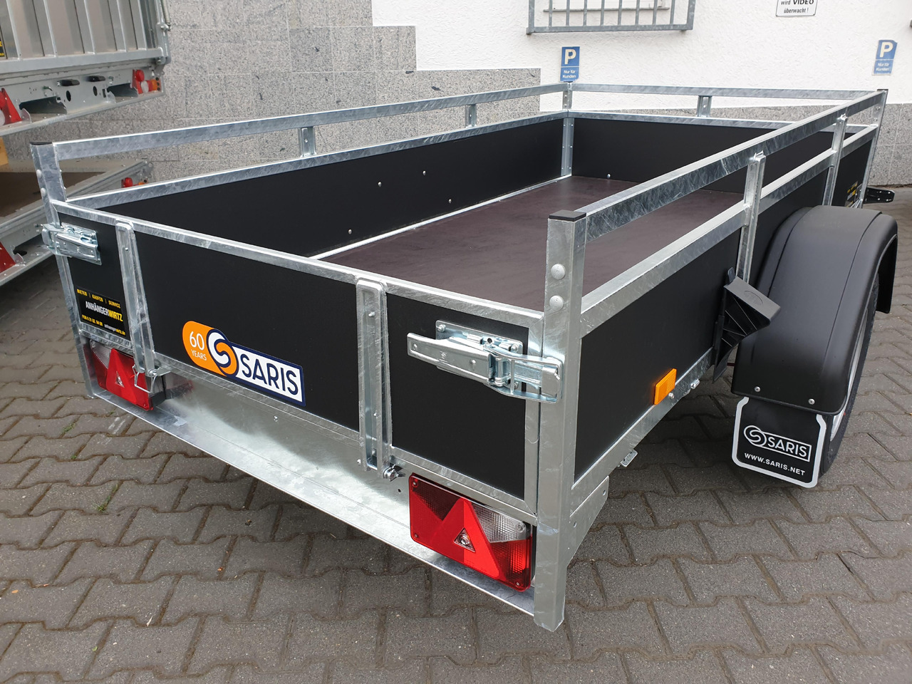 Saris BMG 135 Classic Wood 255x133x45cm (S) 1350kg Abverkauf Aktion - Auto järelhaagis: pilt 5 Saris BMG 135 Classic Wood 255x133x45cm (S) 1350kg Abverkauf Aktion - Auto järelhaagis: pilt 5