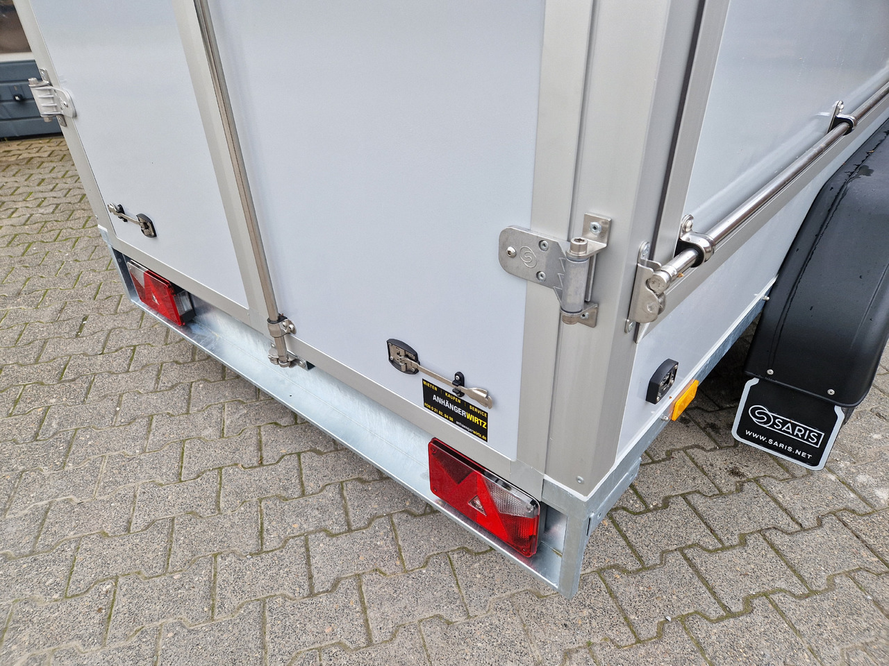 Furgoonjärelhaagis Saris Koffer GO 306 154 180 2000 2 306x154x180cm GFK grau Seitenklappe (M) 2000kg Modell 2024: pilt 20