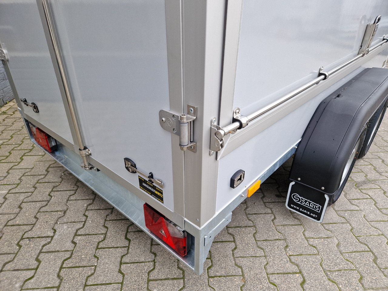 Furgoonjärelhaagis Saris Koffer GO 306 154 180 2000 2 306x154x180cm GFK grau Seitenklappe (M) 2000kg Modell 2024: pilt 10