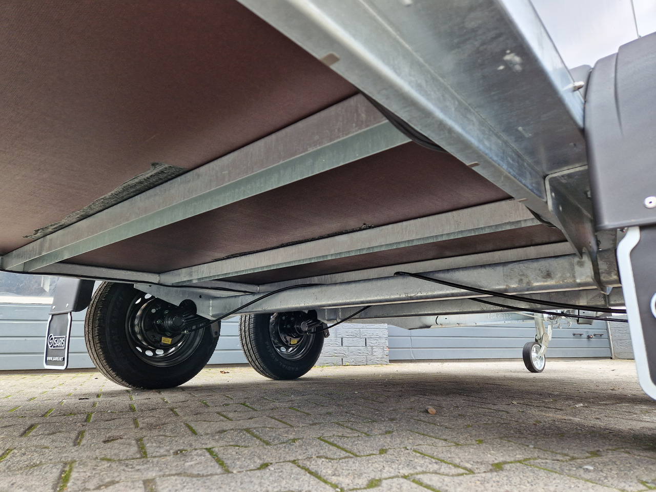 Furgoonjärelhaagis Saris Koffer GO 306 154 180 2000 2 306x154x180cm GFK grau Seitenklappe (M) 2000kg Modell 2024: pilt 22
