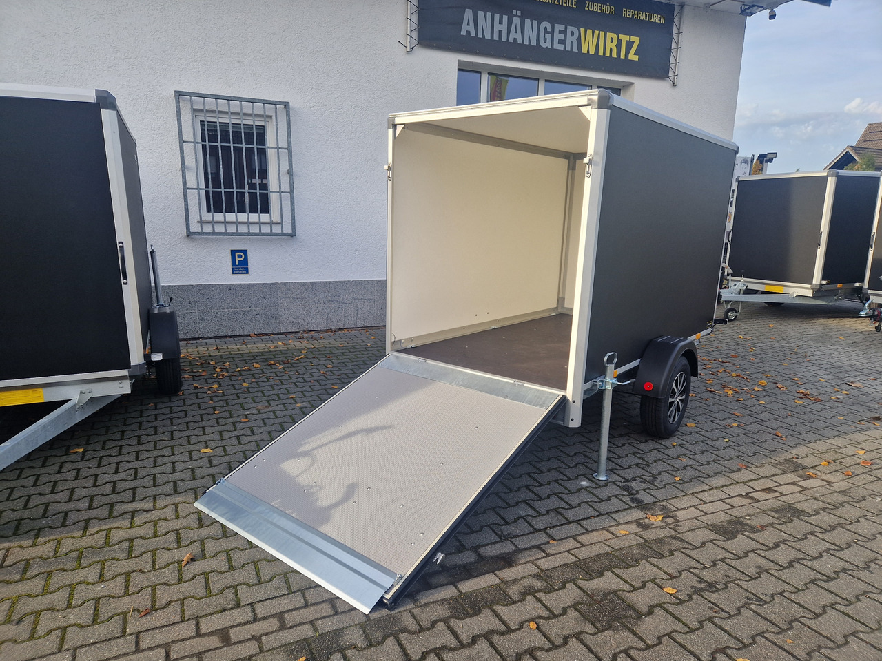 Mootorratta haagis Variant C1315 C2 Edition black 258x148x157cm Alufelgen Heckrampe 1350kg 100km/H black deal: pilt 10
