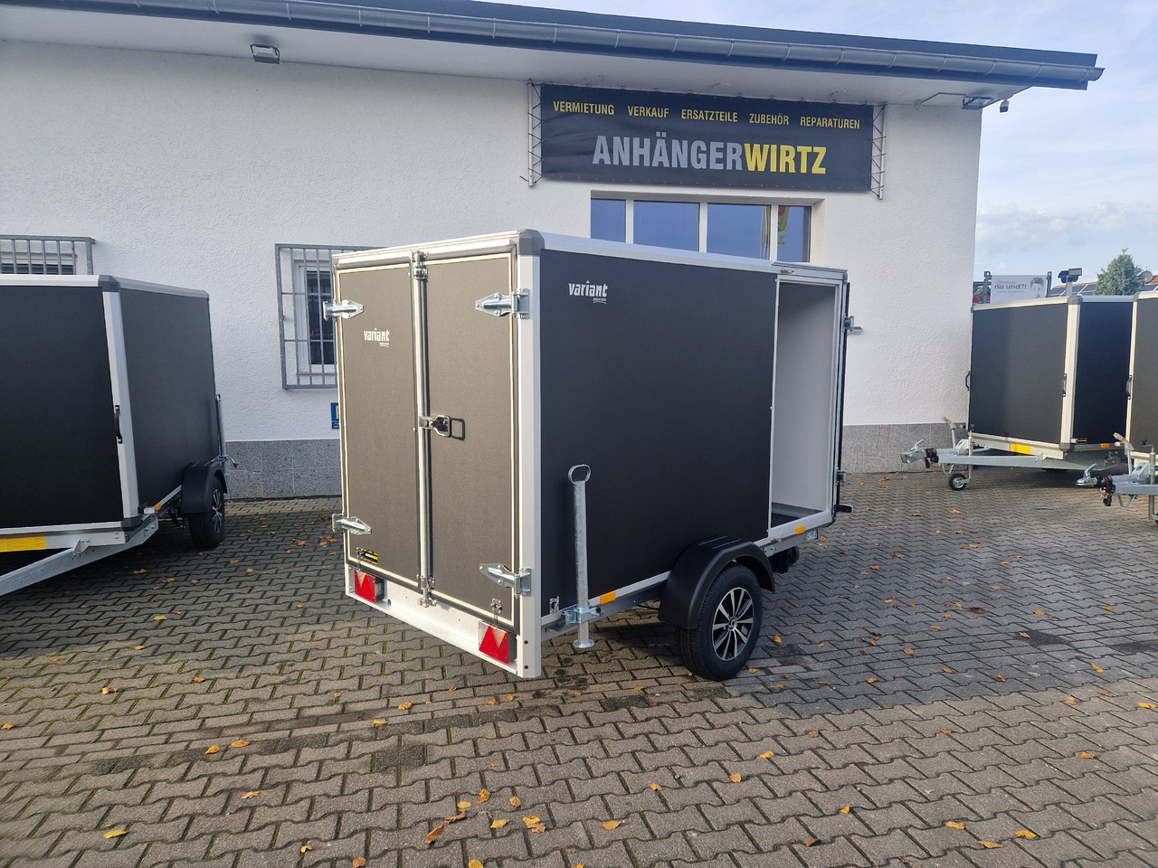 Variant C1315 C2 Edition black 258x148x157cm Alufelgen Seitentür 1350kg 100km/H black deal - Furgoonjärelhaagis: pilt 5 Variant C1315 C2 Edition black 258x148x157cm Alufelgen Seitentür 1350kg 100km/H black deal - Furgoonjärelhaagis: pilt 5