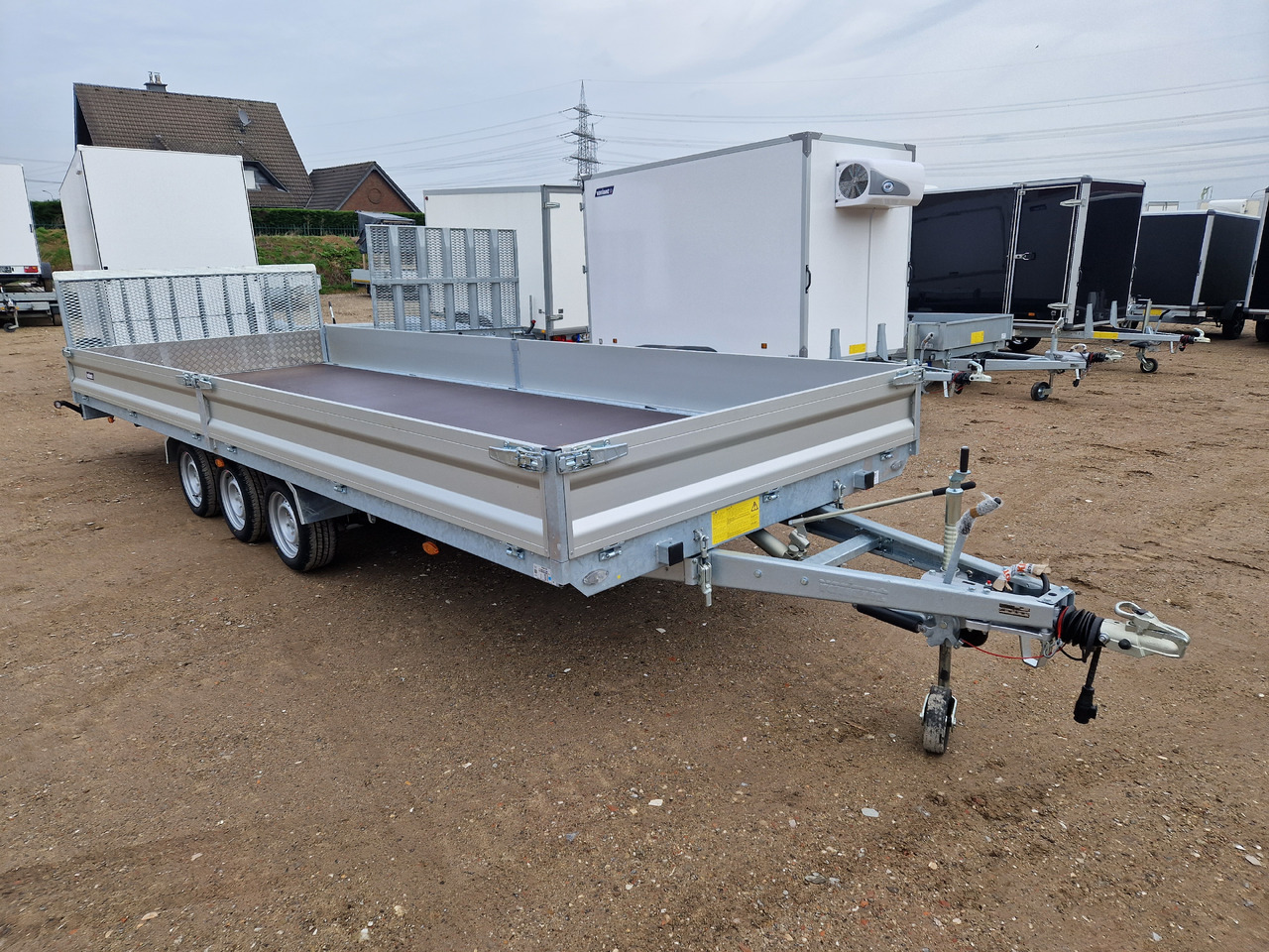 Variant Maschinentransporter 3563 UX Maxi Load 620x210x30cm LED Tridem Parabelfeder 3500kg Modell 24 - Ehitustehnika haagis: pilt 5 Variant Maschinentransporter 3563 UX Maxi Load 620x210x30cm LED Tridem Parabelfeder 3500kg Modell 24 - Ehitustehnika haagis: pilt 5
