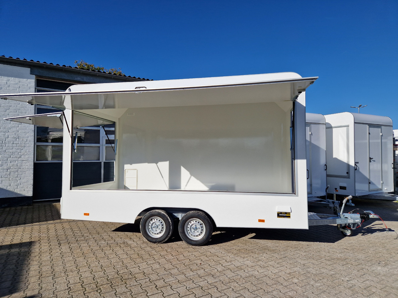 Verkaufsanhänger VK 422 200 aero retro 420x200x230cm 2 Verkaufsklappen Tür vorn (XL) 2000kg - Toitlustus haagis: pilt 5 Verkaufsanhänger VK 422 200 aero retro 420x200x230cm 2 Verkaufsklappen Tür vorn (XL) 2000kg - Toitlustus haagis: pilt 5