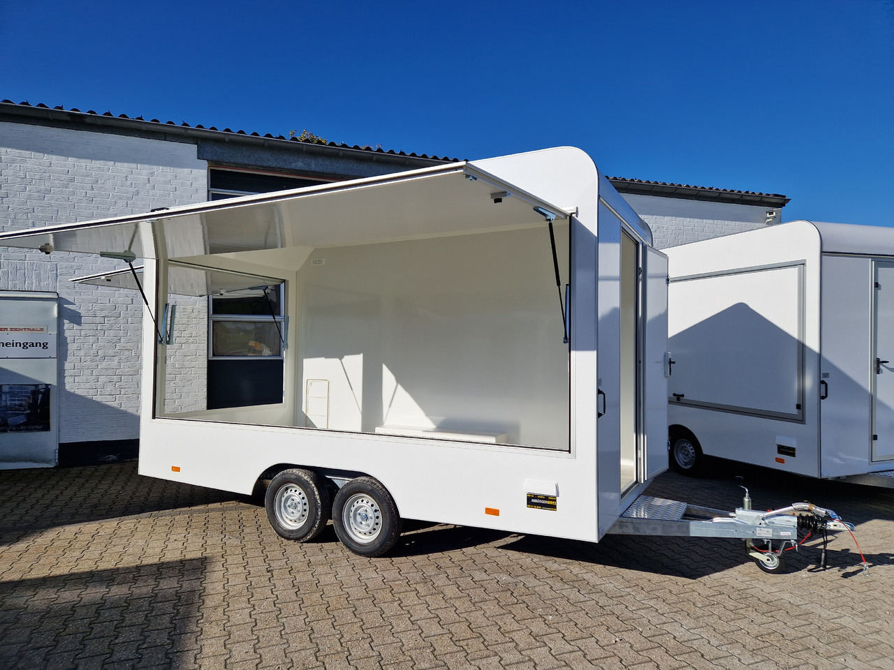 Verkaufsanhänger VK 422 200 aero retro 420x200x230cm 2 Verkaufsklappen Tür vorn (XL) 2000kg - Toitlustus haagis: pilt 1 Verkaufsanhänger VK 422 200 aero retro 420x200x230cm 2 Verkaufsklappen Tür vorn (XL) 2000kg - Toitlustus haagis: pilt 1