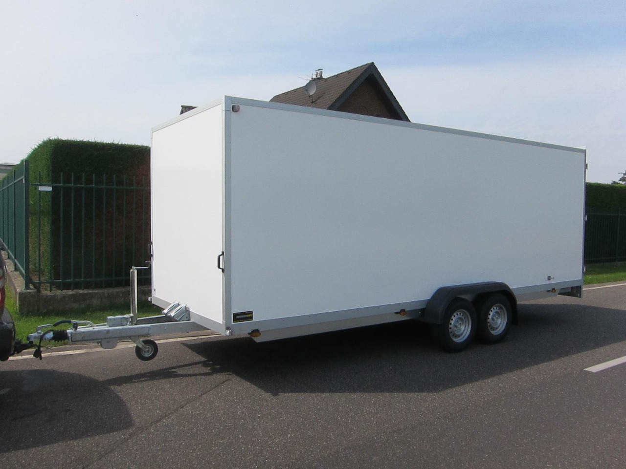 WM Meyer Kofferanhänger AZ 3560/200 S40 601x200x205cm 3500kg preorder Aktion - Furgoonjärelhaagis: pilt 2 WM Meyer Kofferanhänger AZ 3560/200 S40 601x200x205cm 3500kg preorder Aktion - Furgoonjärelhaagis: pilt 2