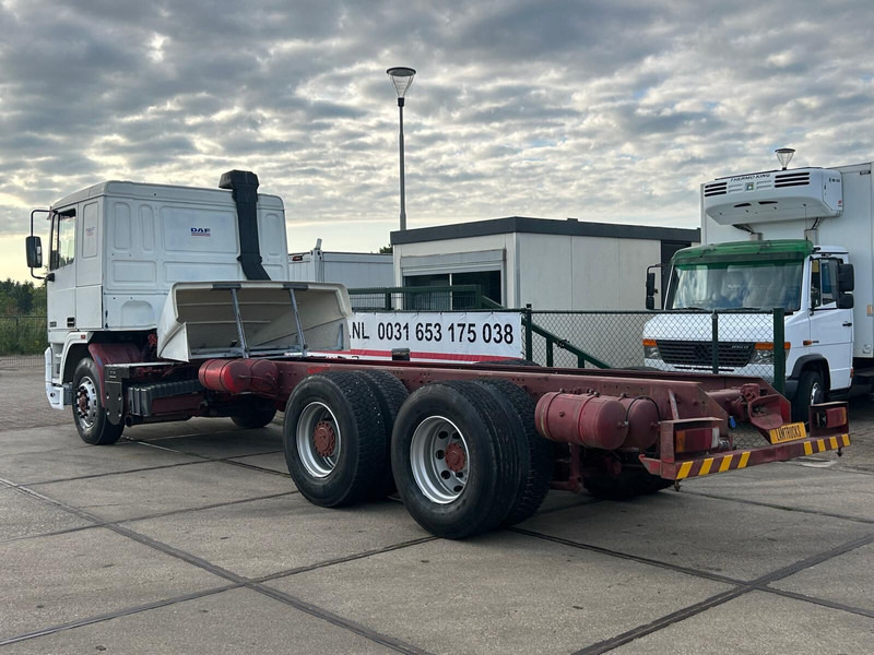 DAF 95.400 - Kabiinišassiiga veoauto: pilt 3 DAF 95.400 - Kabiinišassiiga veoauto: pilt 3