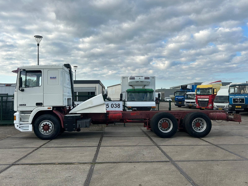 DAF 95.400 - Kabiinišassiiga veoauto: pilt 2 DAF 95.400 - Kabiinišassiiga veoauto: pilt 2