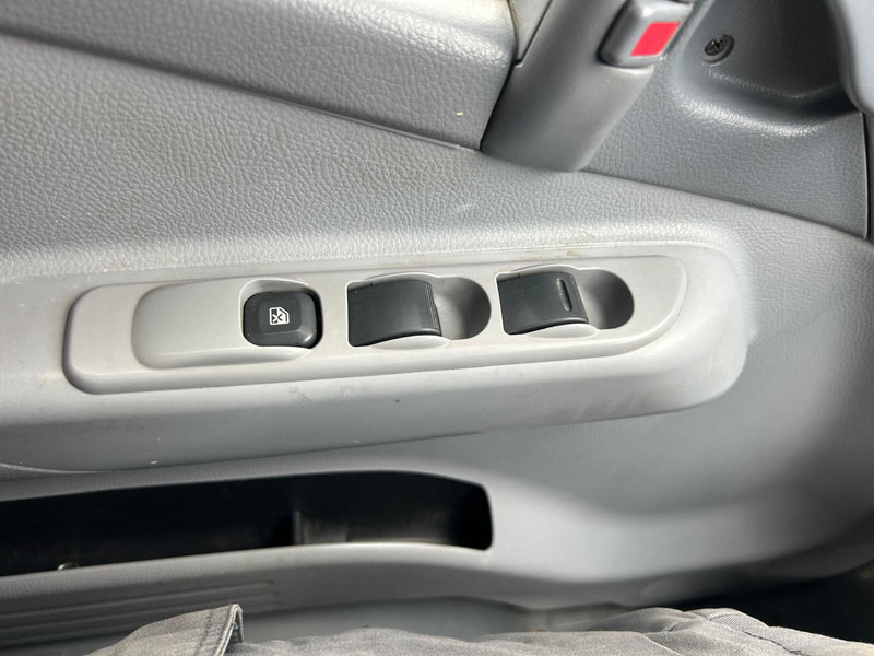 Kasti veoauto Mitsubishi Fuso CANTER 3C15: pilt 17