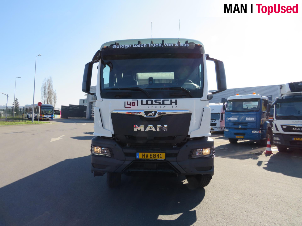 MAN TGS 41.480 8x4 BB CH Schmitz Muldenkipper Retarder - Kallurauto: pilt 2 MAN TGS 41.480 8x4 BB CH Schmitz Muldenkipper Retarder - Kallurauto: pilt 2