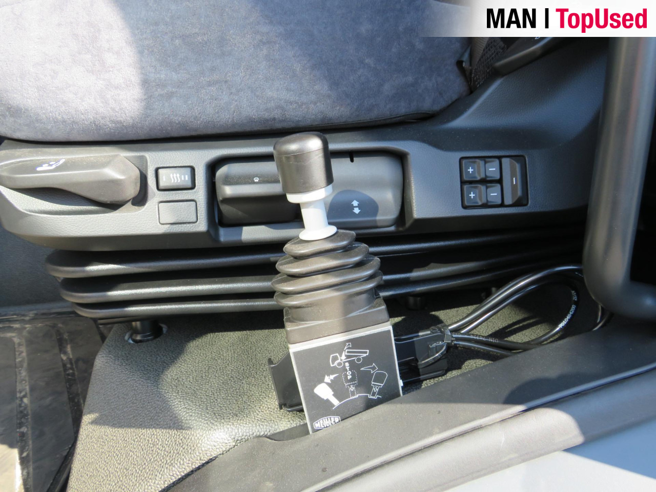 MAN TGS 41.480 8x4 BB CH Schmitz Muldenkipper Retarder - Kallurauto: pilt 4 MAN TGS 41.480 8x4 BB CH Schmitz Muldenkipper Retarder - Kallurauto: pilt 4