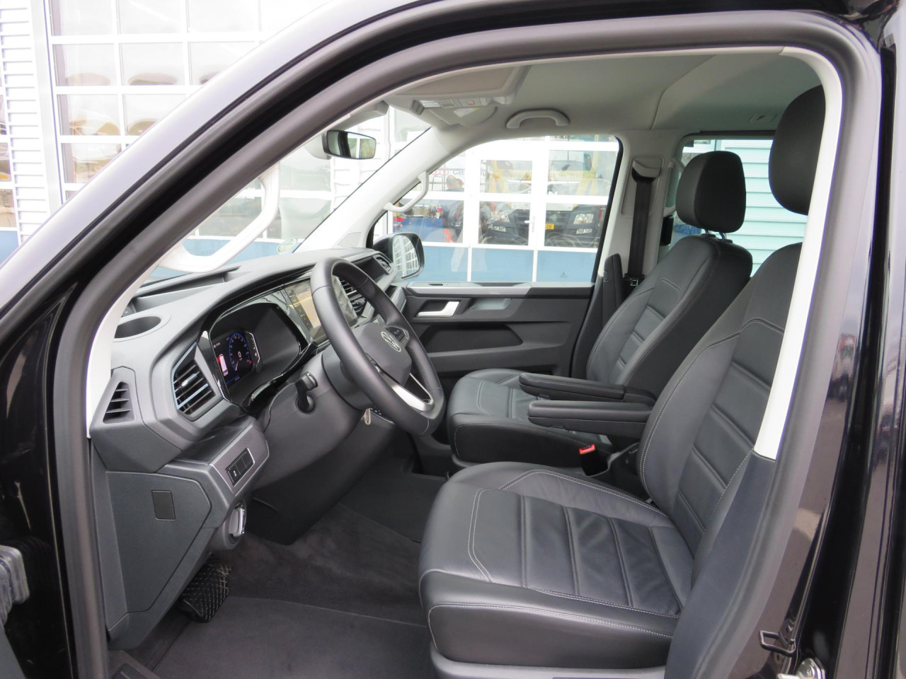 VOLKSWAGEN T6.1 Multivan Comfortline Edition Court Bluetooth - Auto: pilt 2 VOLKSWAGEN T6.1 Multivan Comfortline Edition Court Bluetooth - Auto: pilt 2