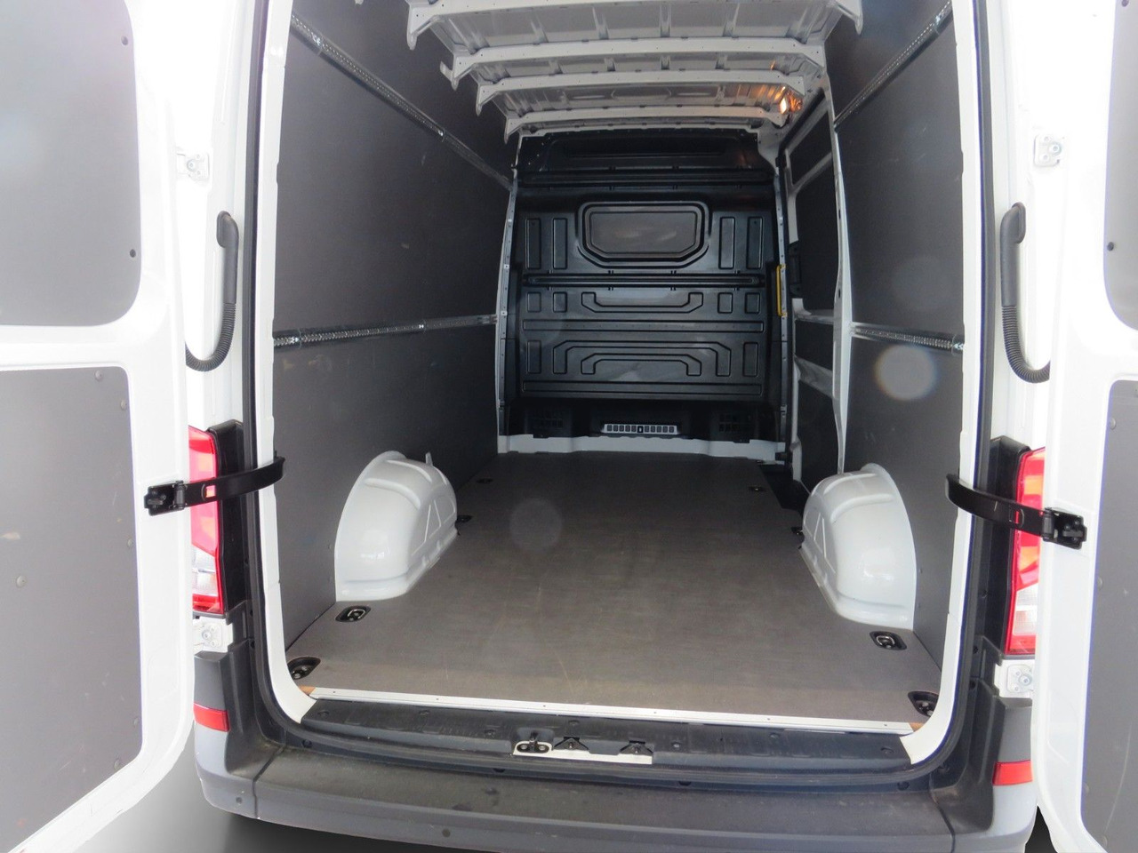 Kaubik Volkswagen Crafter 35 L3H3 Kasten: pilt 14