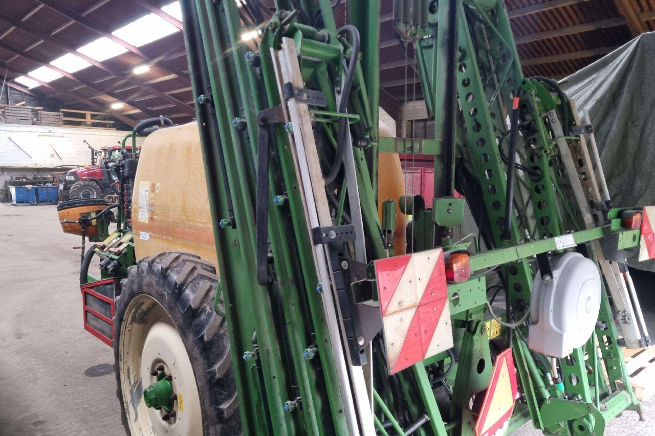 Amazone UG 3000 - Pritsija: pilt 4 Amazone UG 3000 - Pritsija: pilt 4
