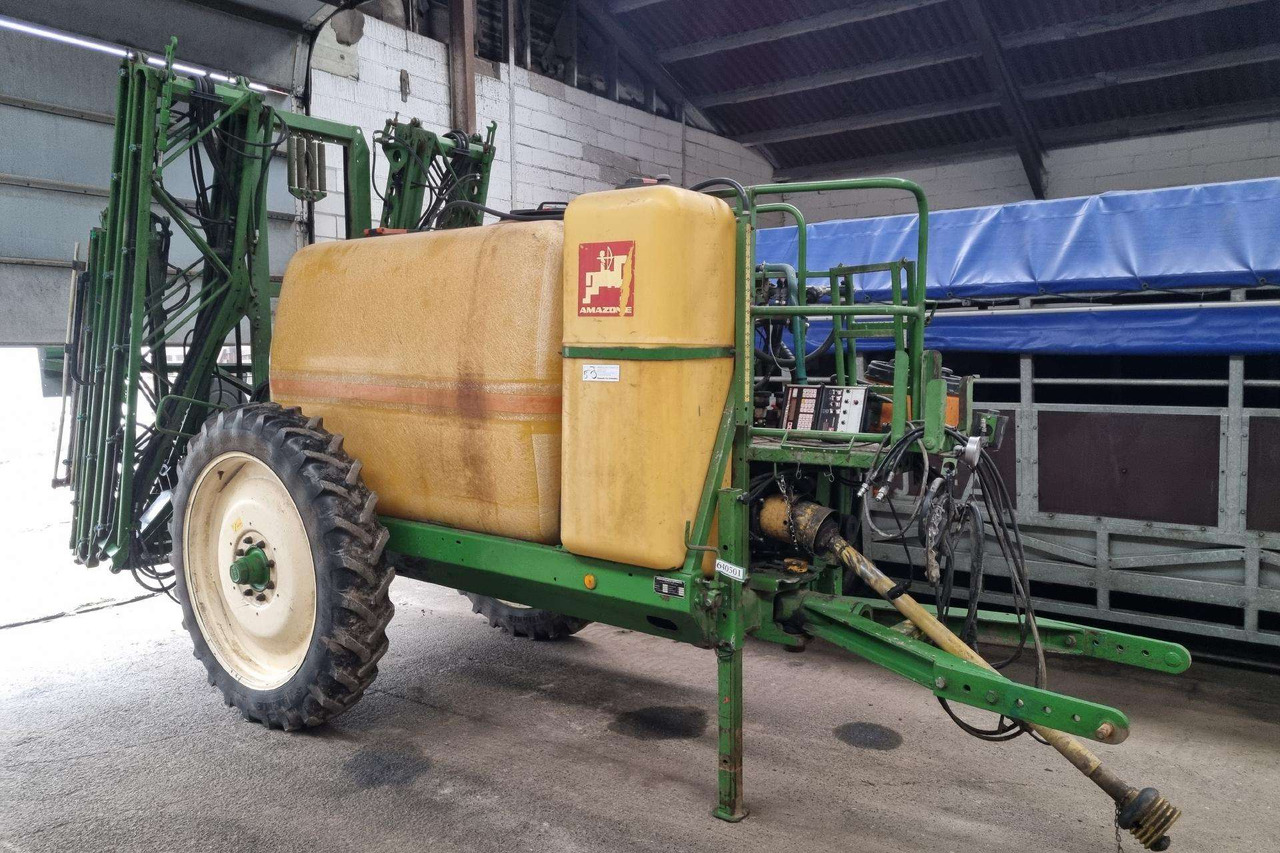 Amazone UG 3000 - Pritsija: pilt 1 Amazone UG 3000 - Pritsija: pilt 1