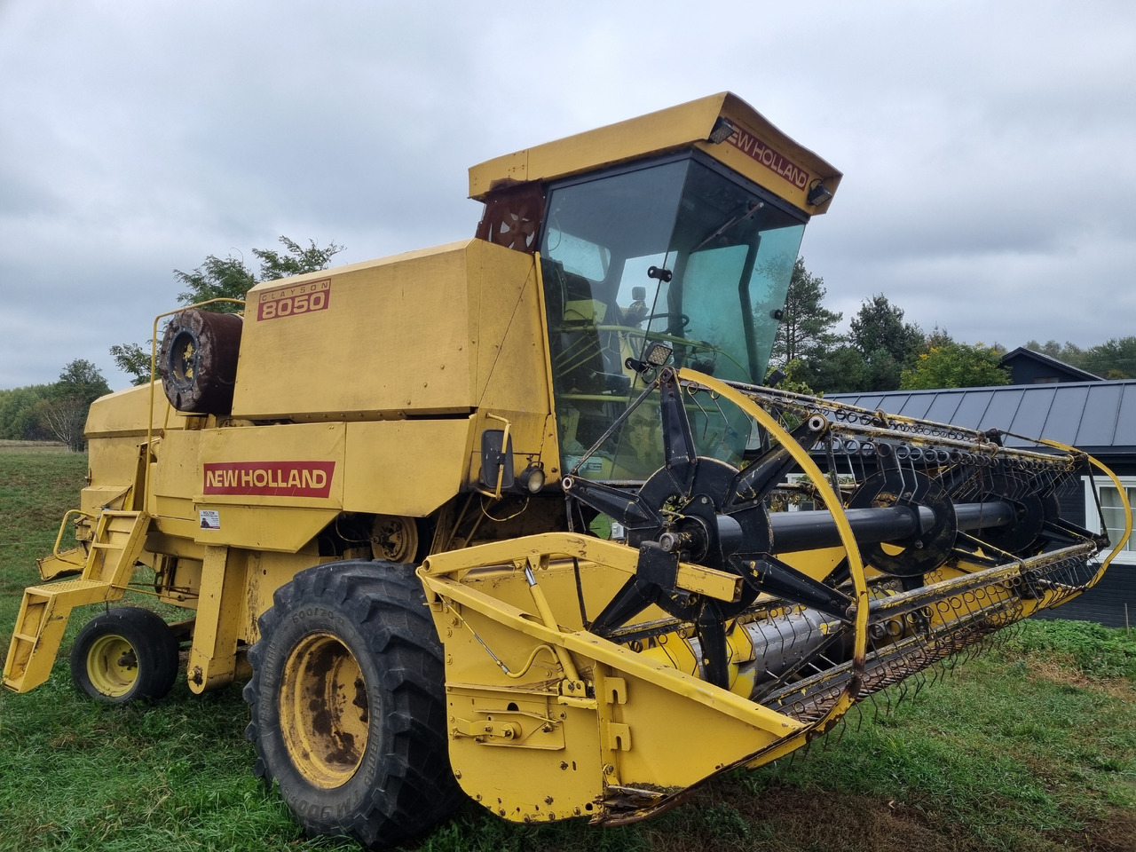 New Holland 8050 - Kombain: pilt 2 New Holland 8050 - Kombain: pilt 2