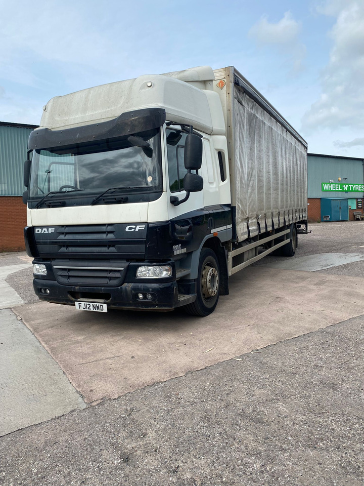 DAF CF 65 250 - Tent veoauto: pilt 1 DAF CF 65 250 - Tent veoauto: pilt 1