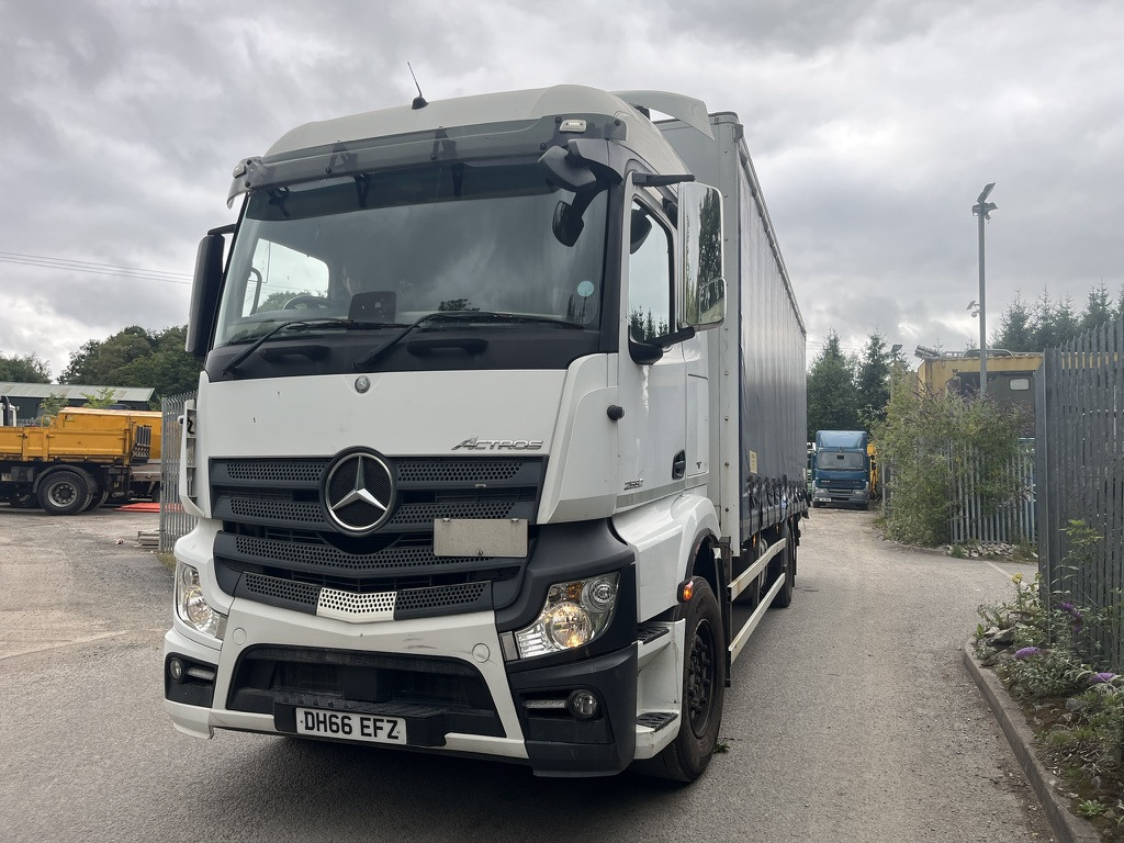Mercedes Actros 2532 6x2 Curtaij side - Tent veoauto: pilt 2 Mercedes Actros 2532 6x2 Curtaij side - Tent veoauto: pilt 2