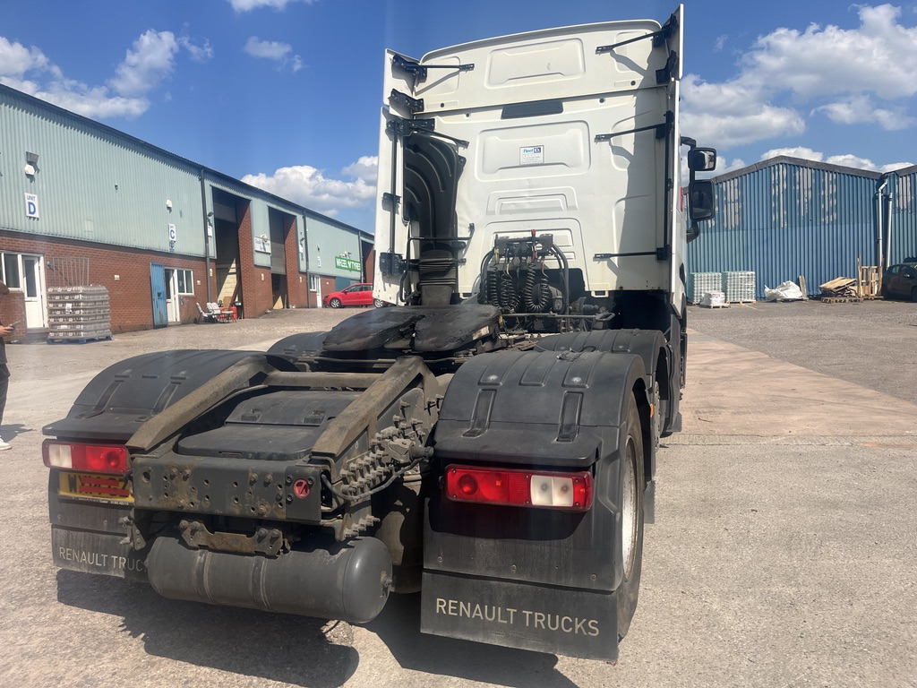 Renault T Range 460 6x2 Tractor Unit - Sadulveok: pilt 3 Renault T Range 460 6x2 Tractor Unit - Sadulveok: pilt 3