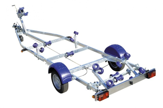 Brenderup Brenderup Premium Bootsanhänger 181300B SRX mit Superrollen, 1,3 to. 5,5m/ 18 Fuß - Paadihaagis: pilt 1 Brenderup Brenderup Premium Bootsanhänger 181300B SRX mit Superrollen, 1,3 to. 5,5m/ 18 Fuß - Paadihaagis: pilt 1