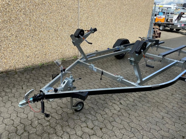 Brenderup Doppel Jetski Premium PWC21200B RAX , 1,2 to., 3,8m - Paadihaagis: pilt 5 Brenderup Doppel Jetski Premium PWC21200B RAX , 1,2 to., 3,8m - Paadihaagis: pilt 5