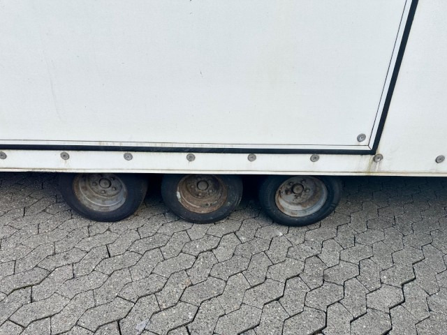 Brian James Race Shuttle 5500 x 2200 mm, 3,5 to. 3-achser - Treiler järelhaagis: pilt 5 Brian James Race Shuttle 5500 x 2200 mm, 3,5 to. 3-achser - Treiler järelhaagis: pilt 5