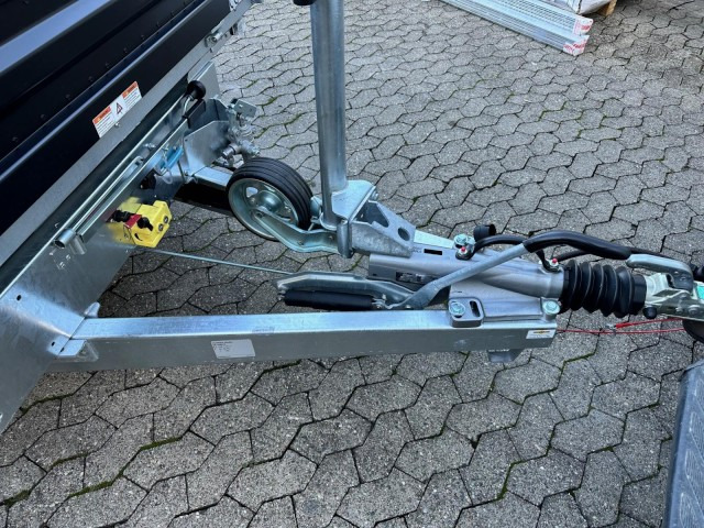 Humbaur 3-Seitenkipper HTK 3500.31 Alu black edition , 3140 x 1750 x 350 mm, 3,5 to. - Kalluri järelhaagis: pilt 3 Humbaur 3-Seitenkipper HTK 3500.31 Alu black edition , 3140 x 1750 x 350 mm, 3,5 to. - Kalluri järelhaagis: pilt 3