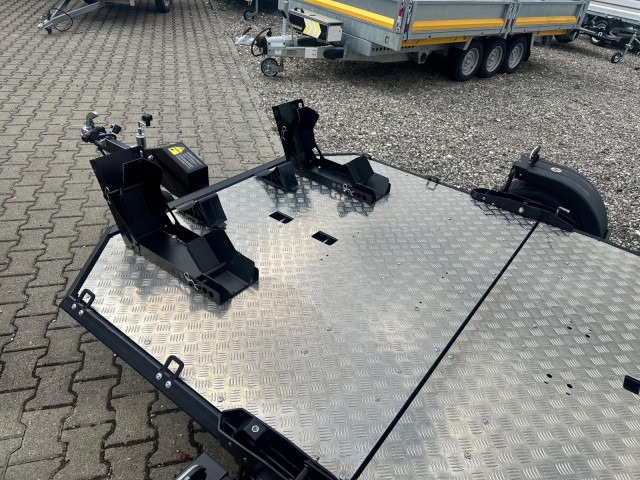 Lorries Motorradanhänger MT-2, 0,75 to. 240 x 174 cm, Alufelgen - Mootorratta haagis: pilt 4 Lorries Motorradanhänger MT-2, 0,75 to. 240 x 174 cm, Alufelgen - Mootorratta haagis: pilt 4