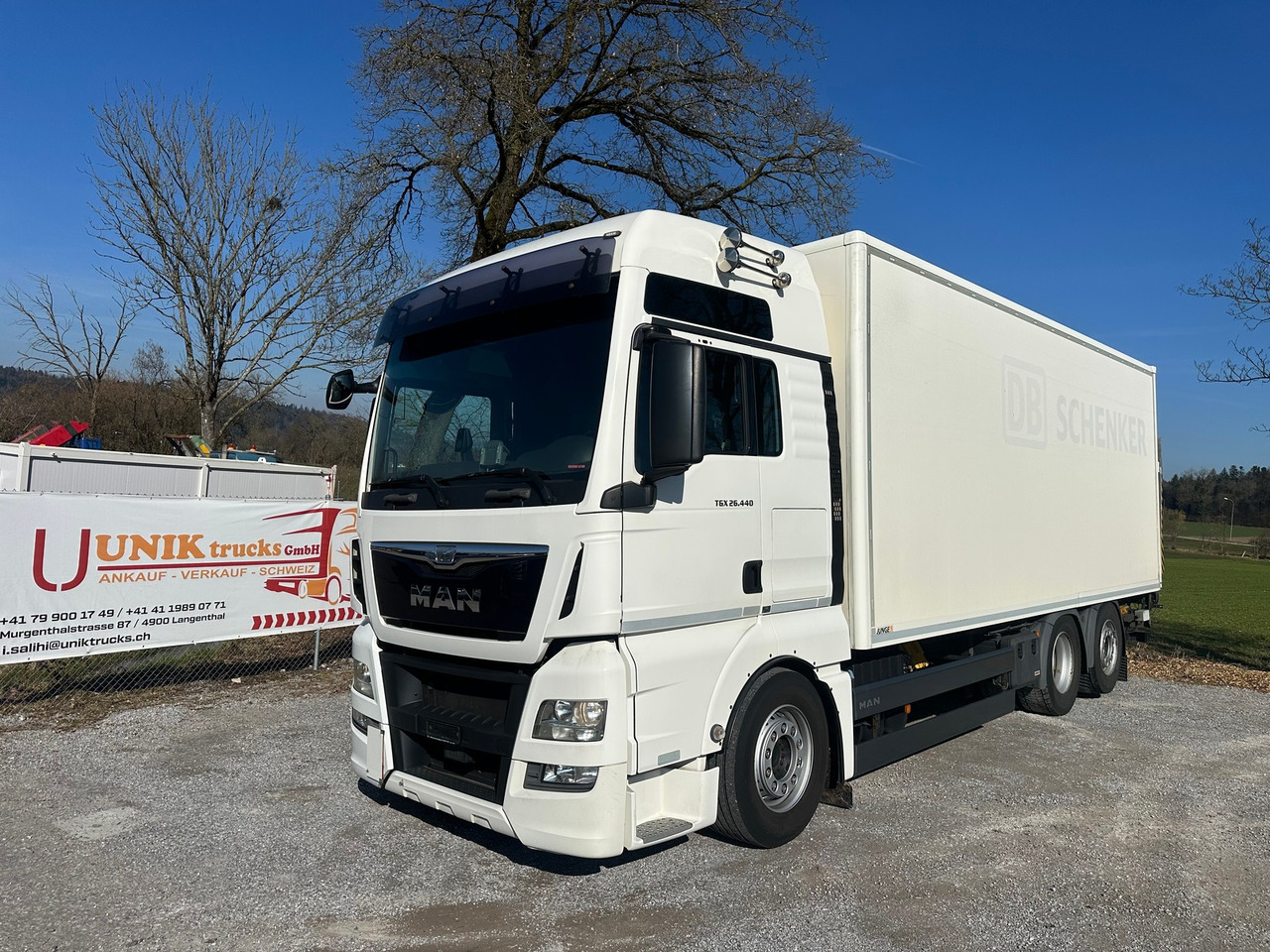 MAN TGX 26.440 6x2 Koffer - Kasti veoauto: pilt 1 MAN TGX 26.440 6x2 Koffer - Kasti veoauto: pilt 1