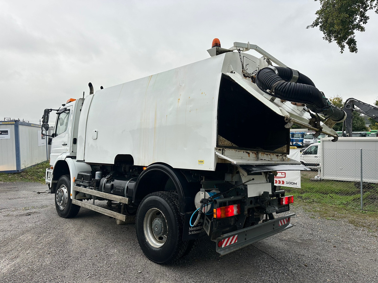 MERCEDES-BENZ Atego 1823 4x4 Faun 7m3 - Tänavapühkimismasin: pilt 3 MERCEDES-BENZ Atego 1823 4x4 Faun 7m3 - Tänavapühkimismasin: pilt 3