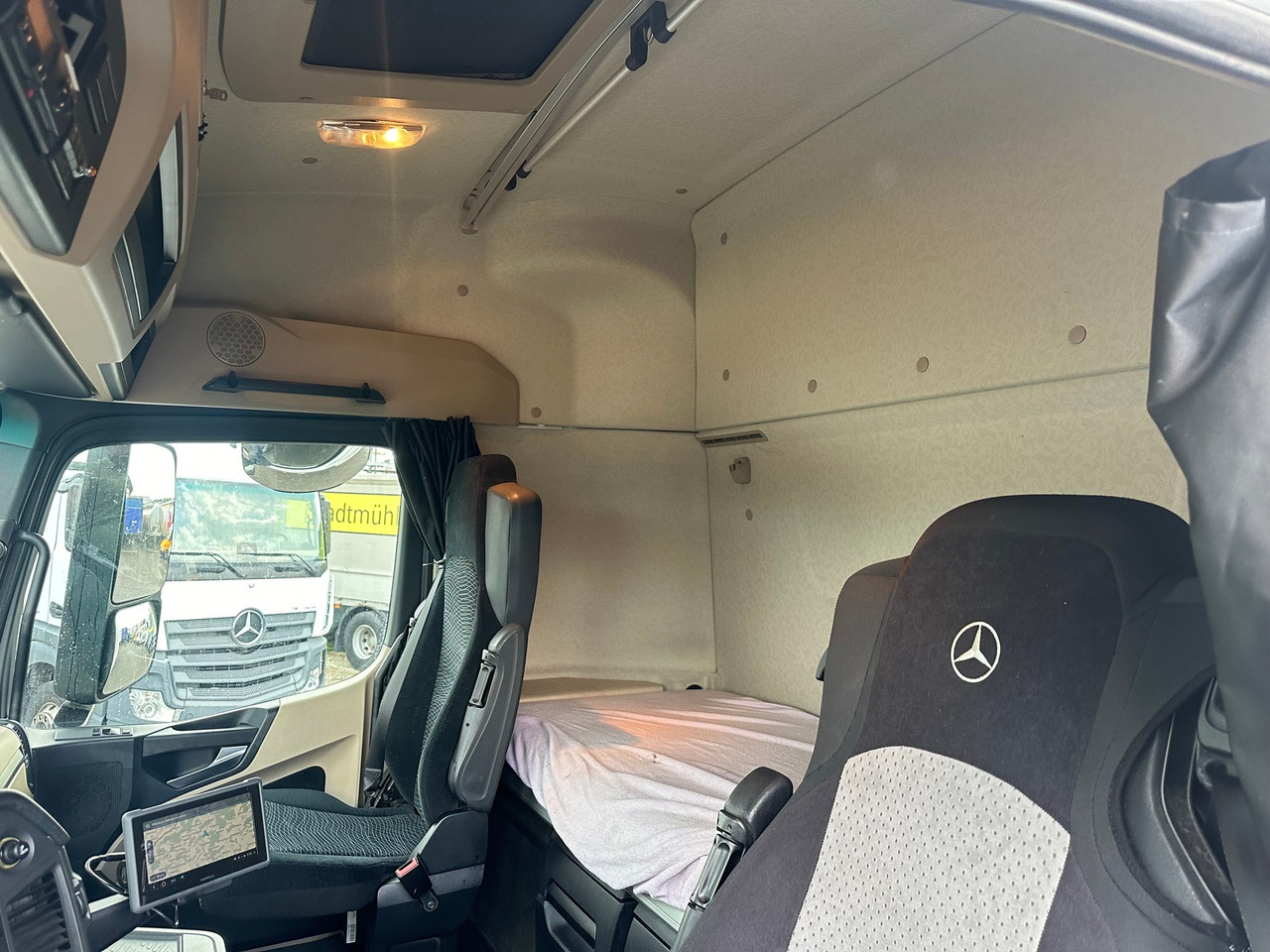 MERCEDES-BENZ actros 18.42 4x2 Gas-Kühlfahrzeug - Külmutiga veoauto: pilt 5 MERCEDES-BENZ actros 18.42 4x2 Gas-Kühlfahrzeug - Külmutiga veoauto: pilt 5