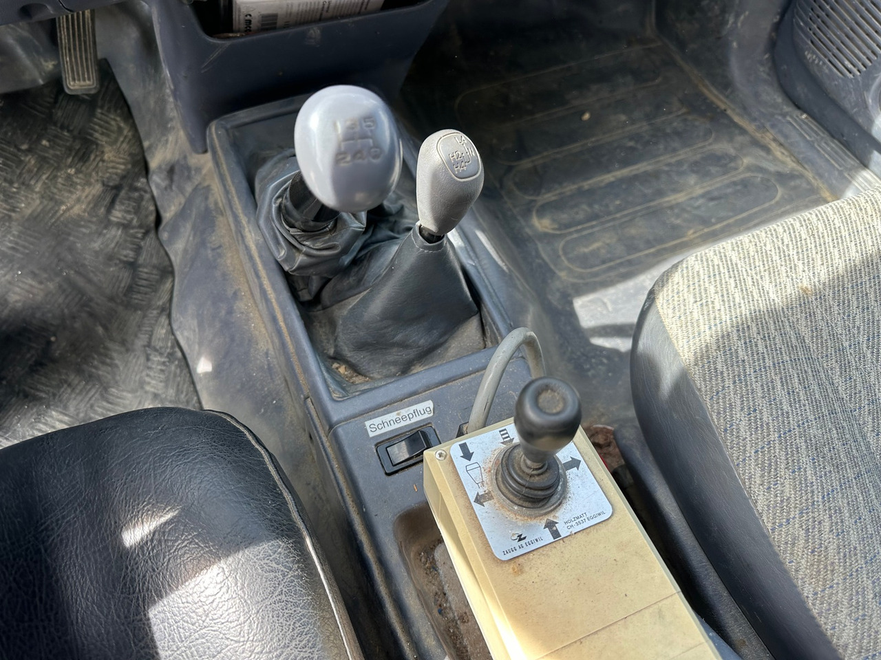TOYOTA Hilux 4WD 4x4 Winterdienst Kipper - Tarbesõiduk kallur: pilt 5 TOYOTA Hilux 4WD 4x4 Winterdienst Kipper - Tarbesõiduk kallur: pilt 5