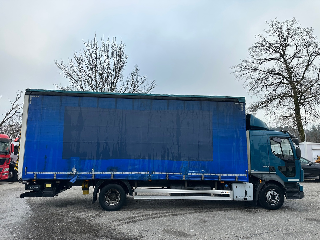 VOLVO FL 280 4x2 Hebebühne - Tent veoauto: pilt 2 VOLVO FL 280 4x2 Hebebühne - Tent veoauto: pilt 2