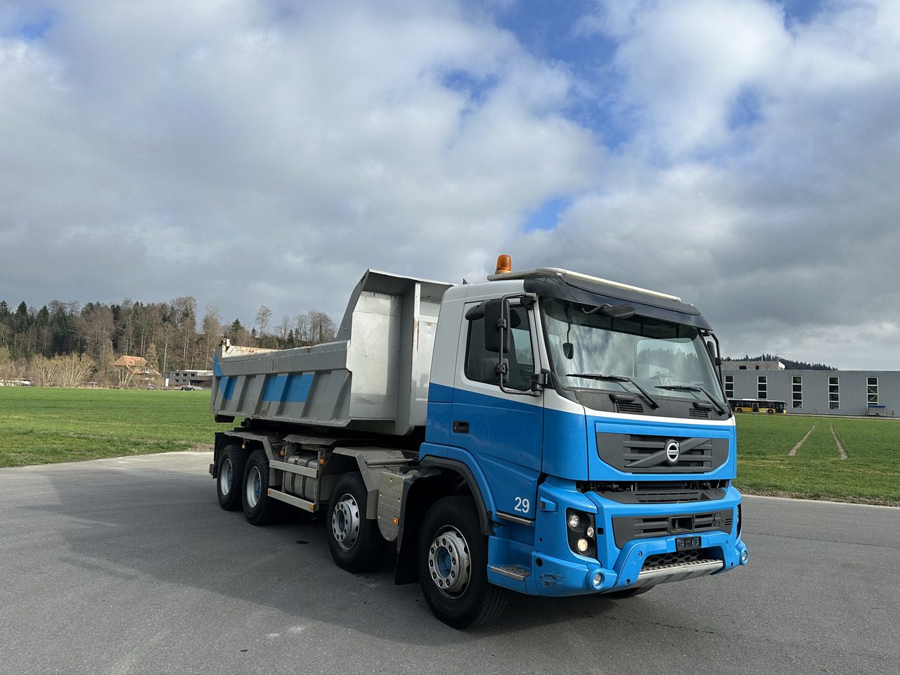 VOLVO FMX 420 440 460 480 8x4 Kettengäret sörling mulde - Konkstõstukiga veoauto: pilt 2 VOLVO FMX 420 440 460 480 8x4 Kettengäret sörling mulde - Konkstõstukiga veoauto: pilt 2