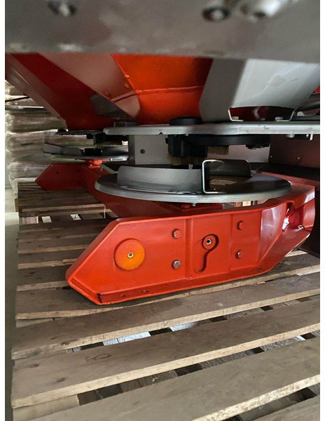 Kuhn Axis 40.1 W - Väetiselaoturid: pilt 2 Kuhn Axis 40.1 W - Väetiselaoturid: pilt 2