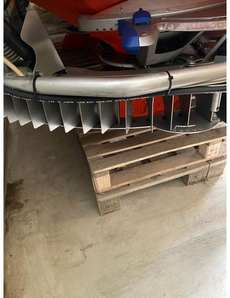 Kuhn Axis 40.1 W - Väetiselaoturid: pilt 3 Kuhn Axis 40.1 W - Väetiselaoturid: pilt 3