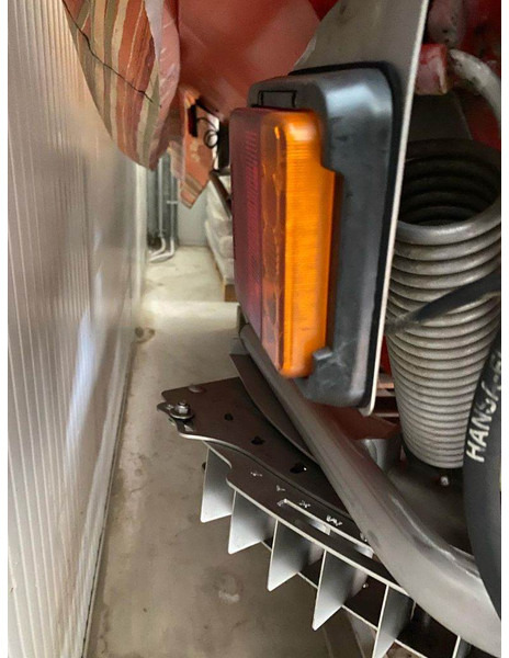 Kuhn Axis 40.1 W - Väetiselaoturid: pilt 4 Kuhn Axis 40.1 W - Väetiselaoturid: pilt 4