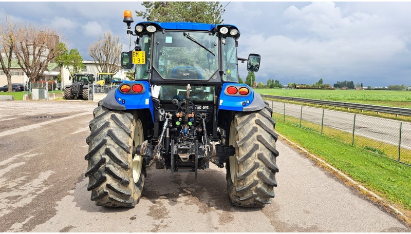 New Holland T 4.105 - Traktor: pilt 4 New Holland T 4.105 - Traktor: pilt 4