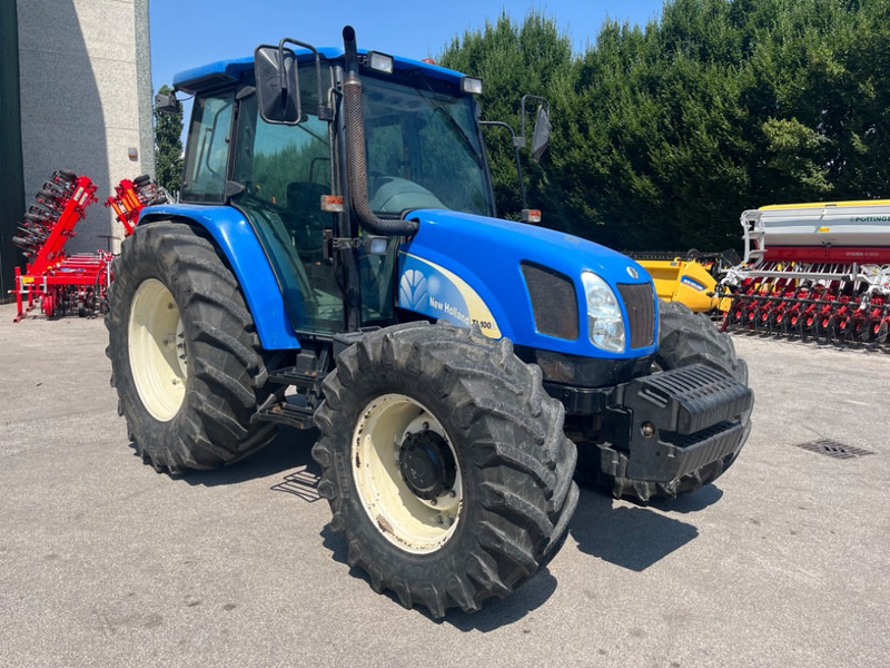 New Holland TL 100 A - Traktor: pilt 3 New Holland TL 100 A - Traktor: pilt 3